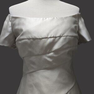 Vintage Robert Legere Wedding Gown in Oyster - Size 12/14 - Free Shipping!
